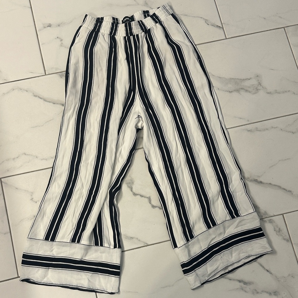 Express Black and White Striped Cropped Pants